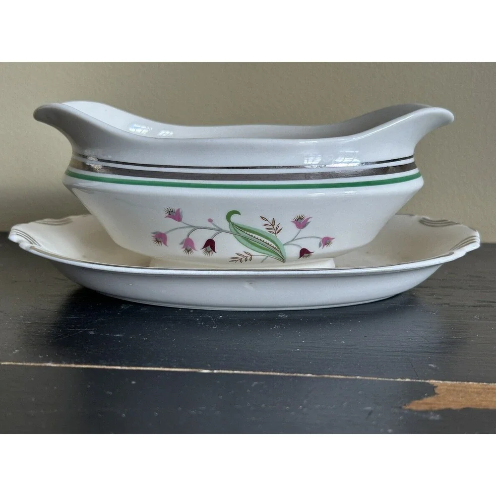 Syracuse Old Ivory Gravy Boat With‎ Attached Under plate